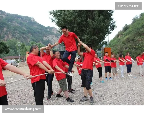 为什么里尔能够逆袭赢得法甲冠军 战术革新与团队凝聚力深度解析 为什么里尔能够逆袭赢得法甲冠军 战术革新与团队凝聚力深度解析